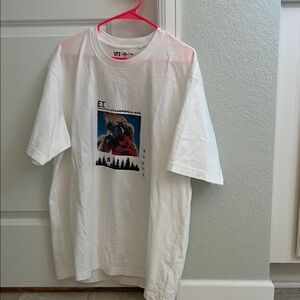 White Uniqlo XL Graphic T-Shirt with E.T. Design